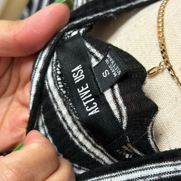 Ribbed striped body con dress - Picture 4 of 4